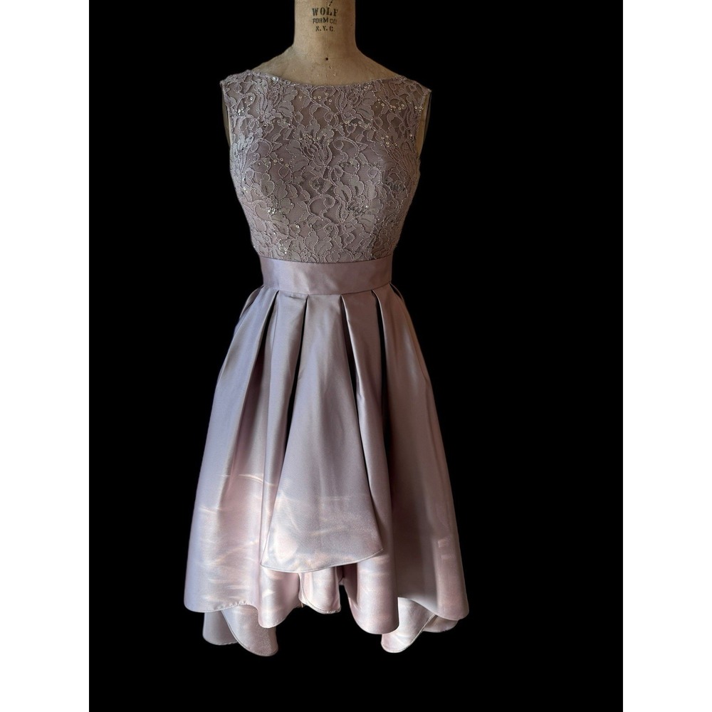Ignite Evenings Formal Knee Length Champagne Satin Sz 6